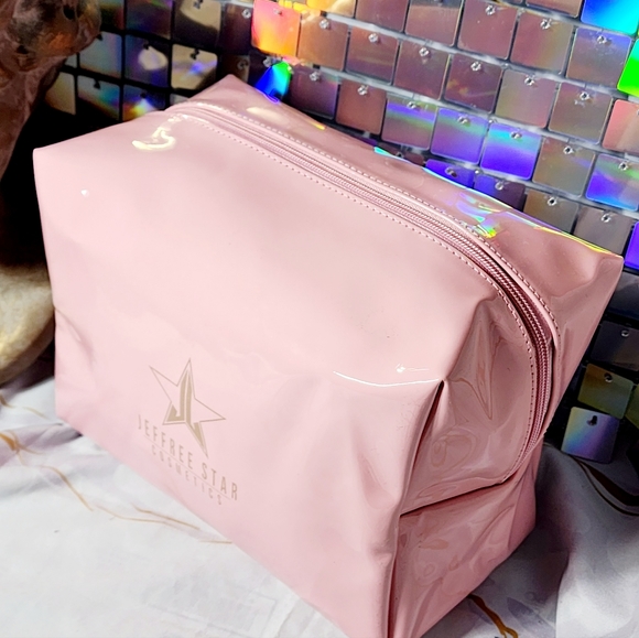 New very rare discontinued Jeffree Star Cosmetics large pink velour makeup bag - Picture 3 of 9